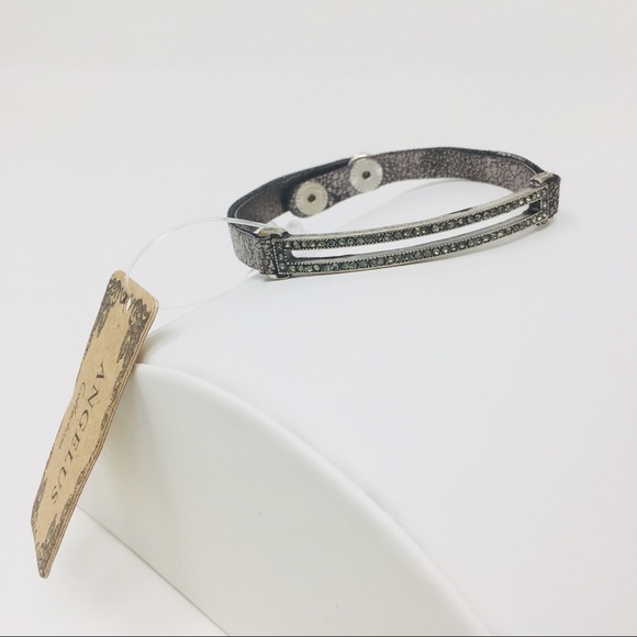 NWT Grey bracelet with sparkle stone detail - Picture 3 of 4